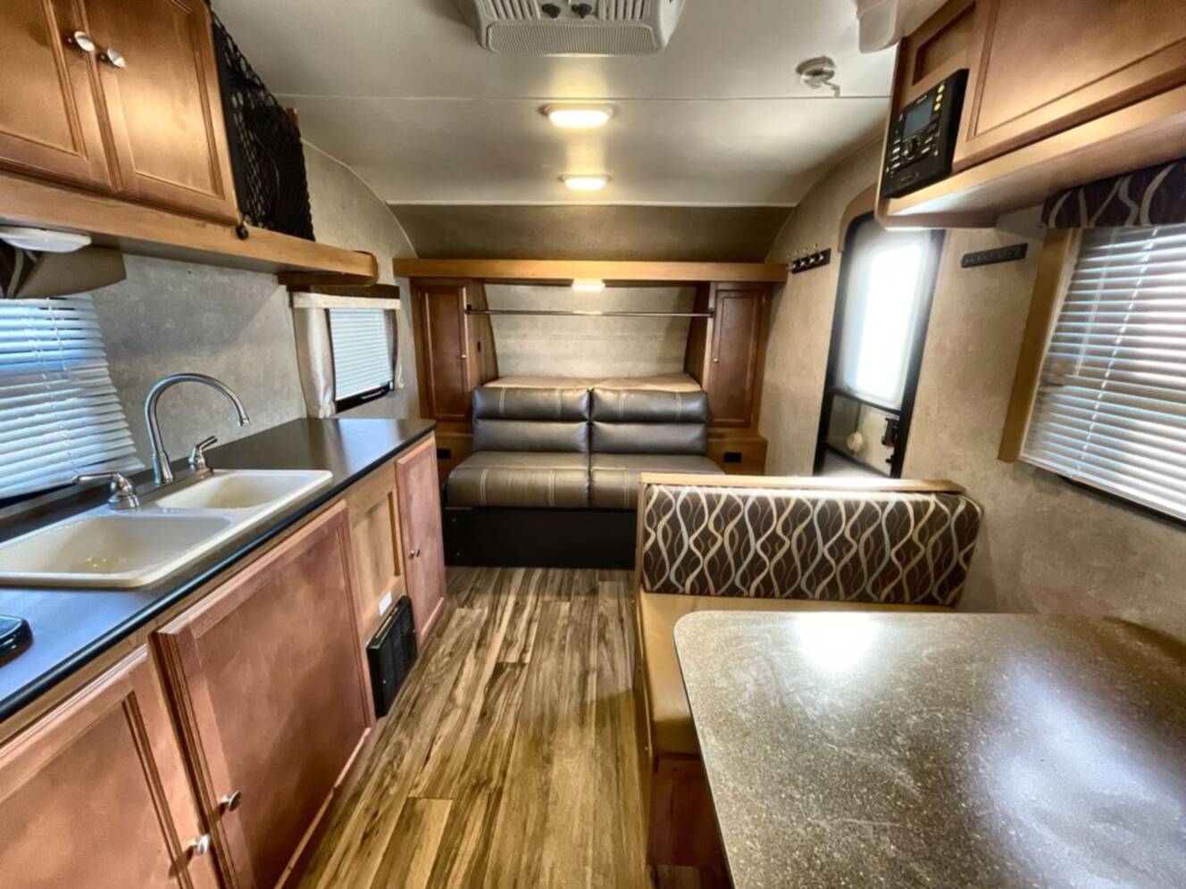 A photo of this 2017 Gulf Stream GULF BREEZE 19FMB