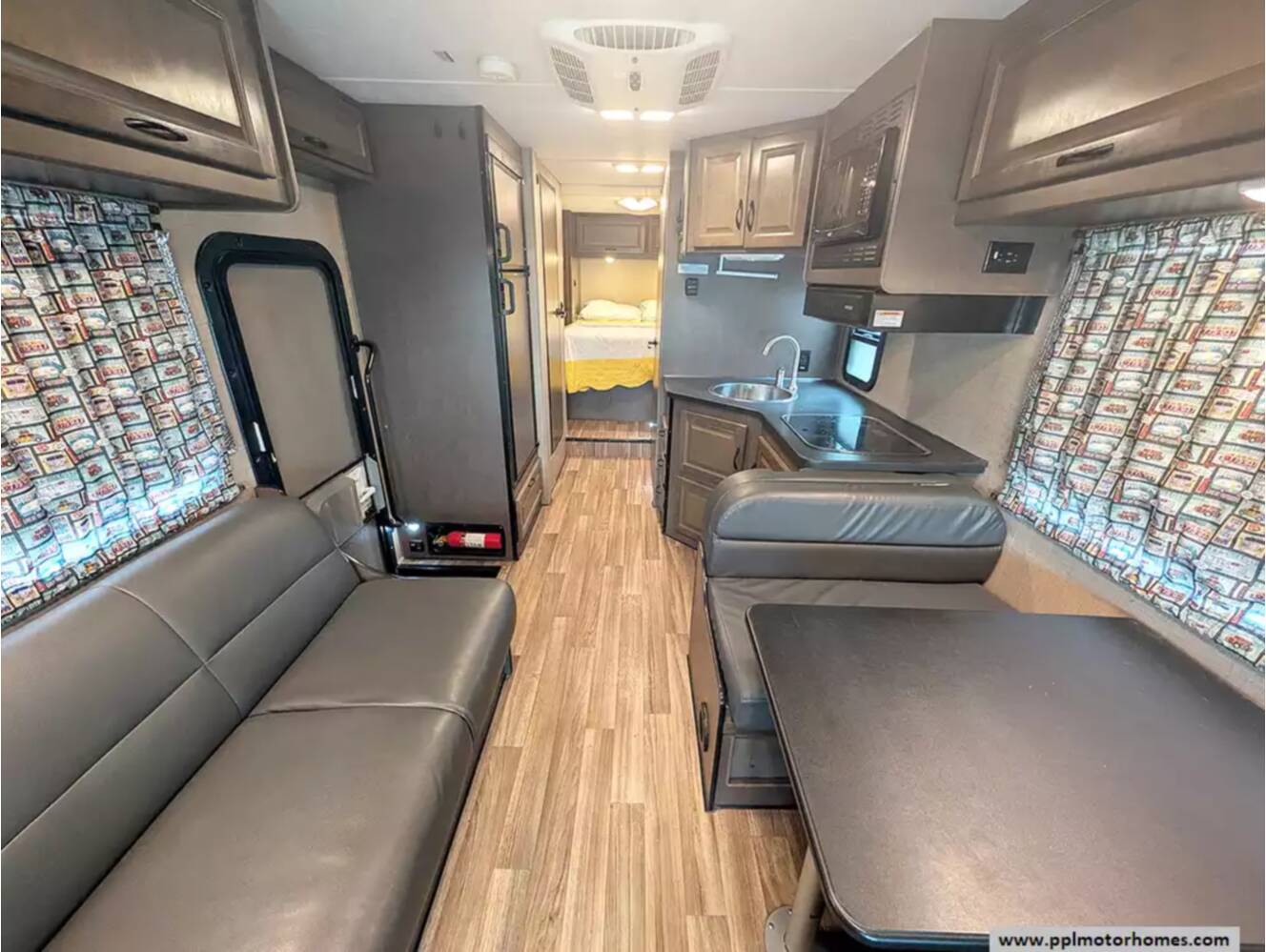 A photo of this 2019 Thor Majestic 28A