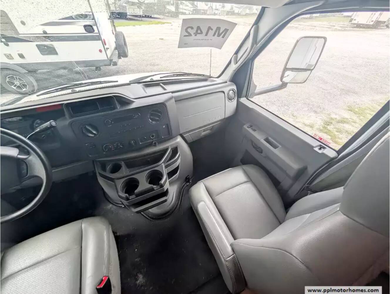 A photo of this 2019 Thor Majestic 28A