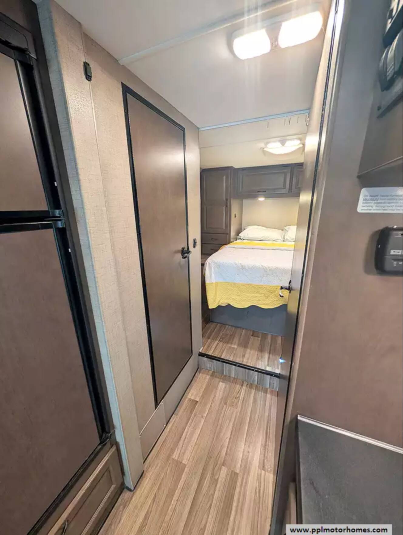 A photo of this 2019 Thor Majestic 28A