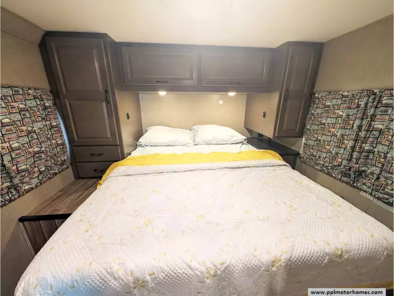 A photo of this 2019 Thor Majestic 28A
