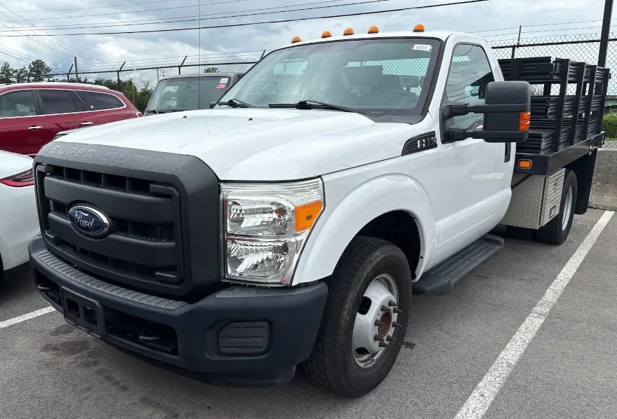2016 FORD F350 in Pacoima, CA