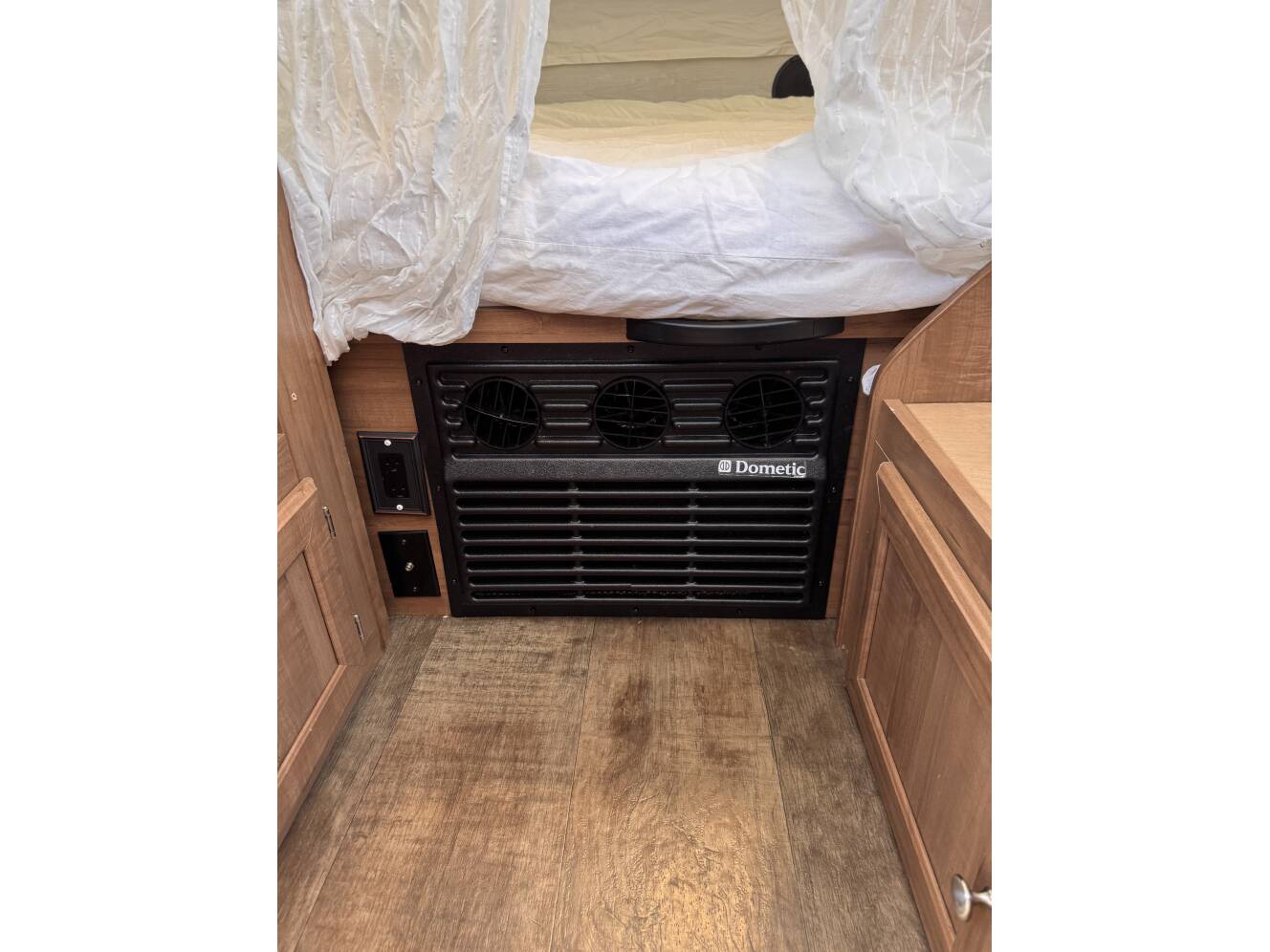 A photo of this 2017 Forest River FLAGSTAFF HARD SIDE A214HW