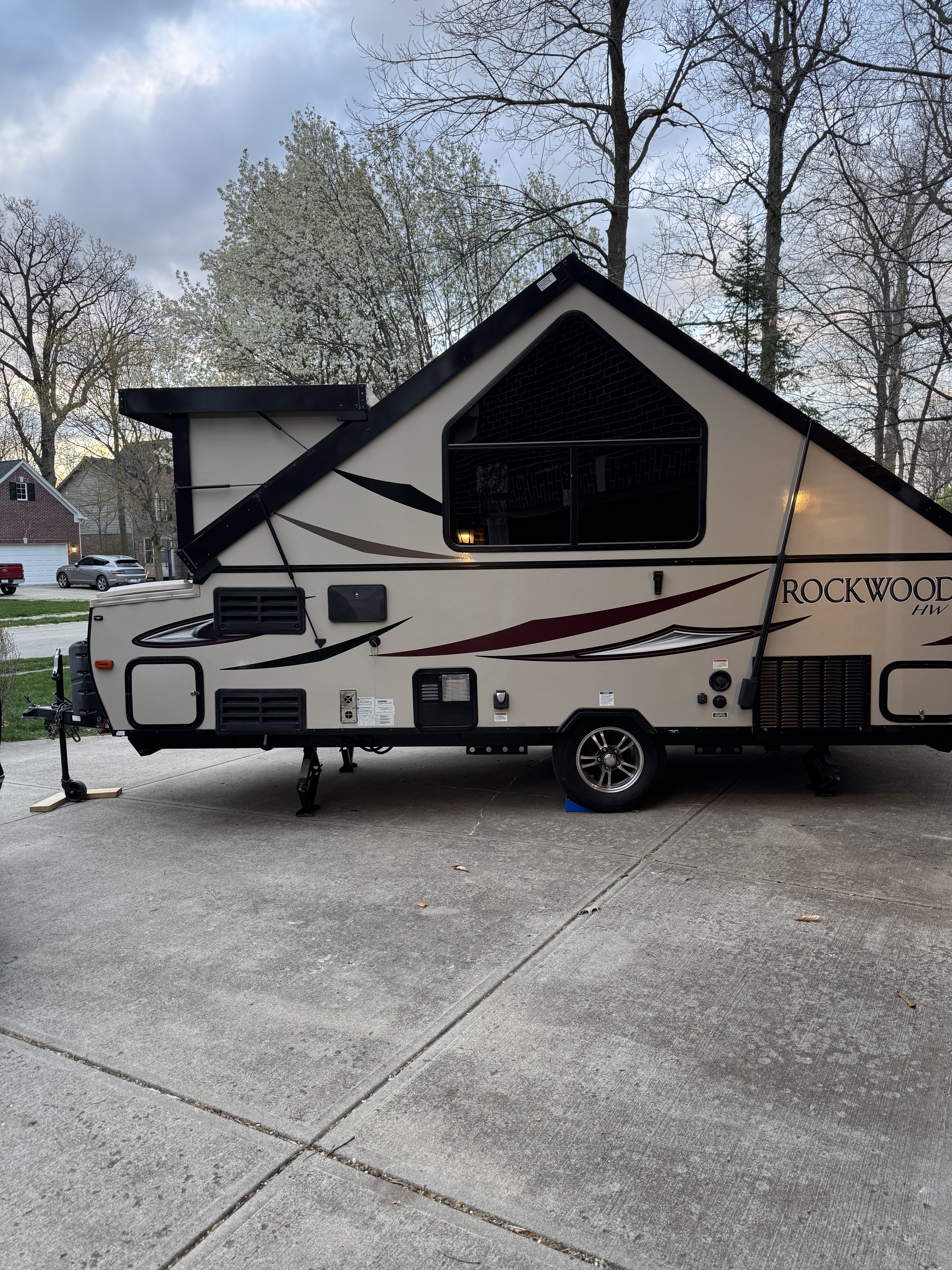 2017 Forest River FLAGSTAFF HARD SIDE A214HW RV