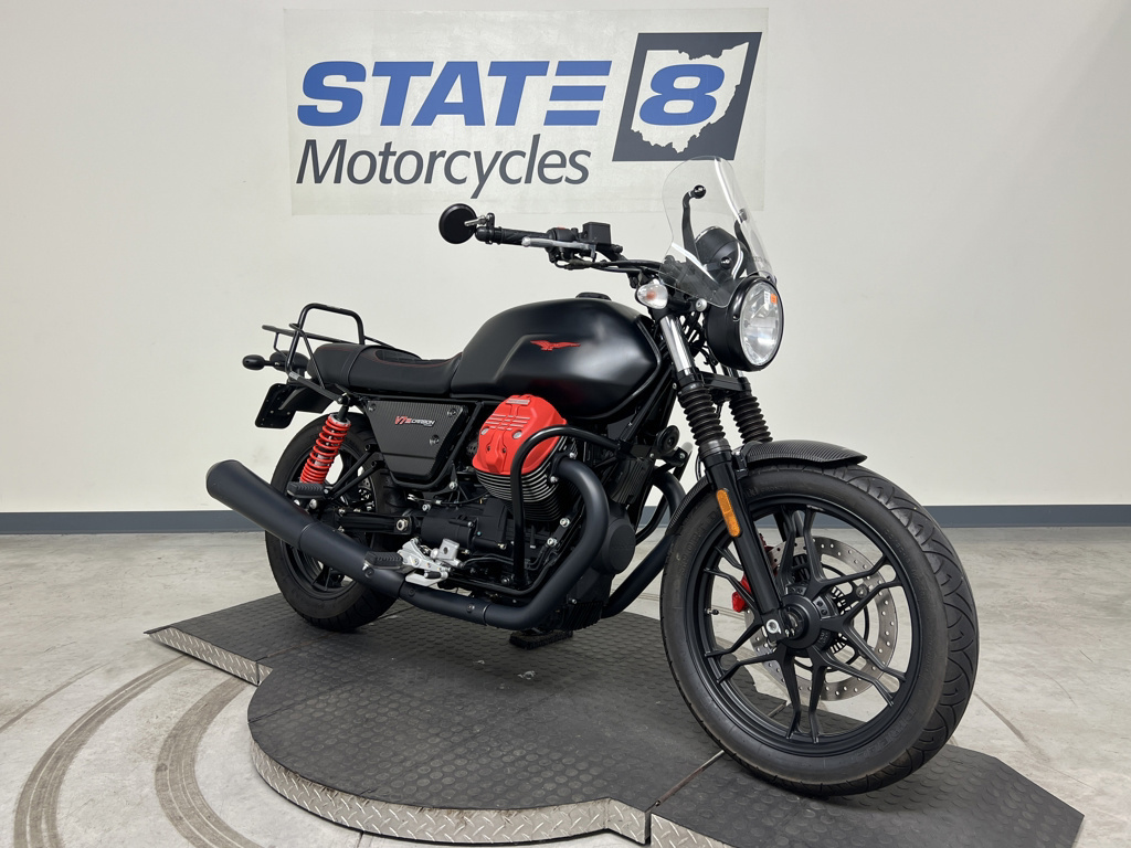 2018 Moto Guzzi V7 III Carbon Dark III CARBON DARK in Peninsula, OH