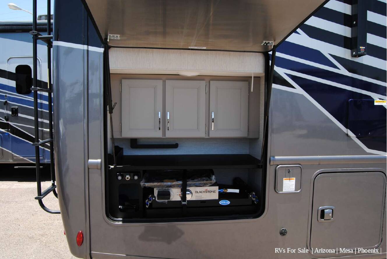A photo of this 2026 Thor Motor Coach Luminate Ford F-53 MM30