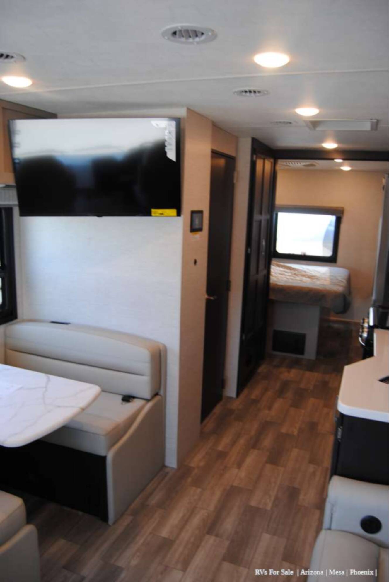 A photo of this 2026 Thor Motor Coach Luminate Ford F-53 MM30