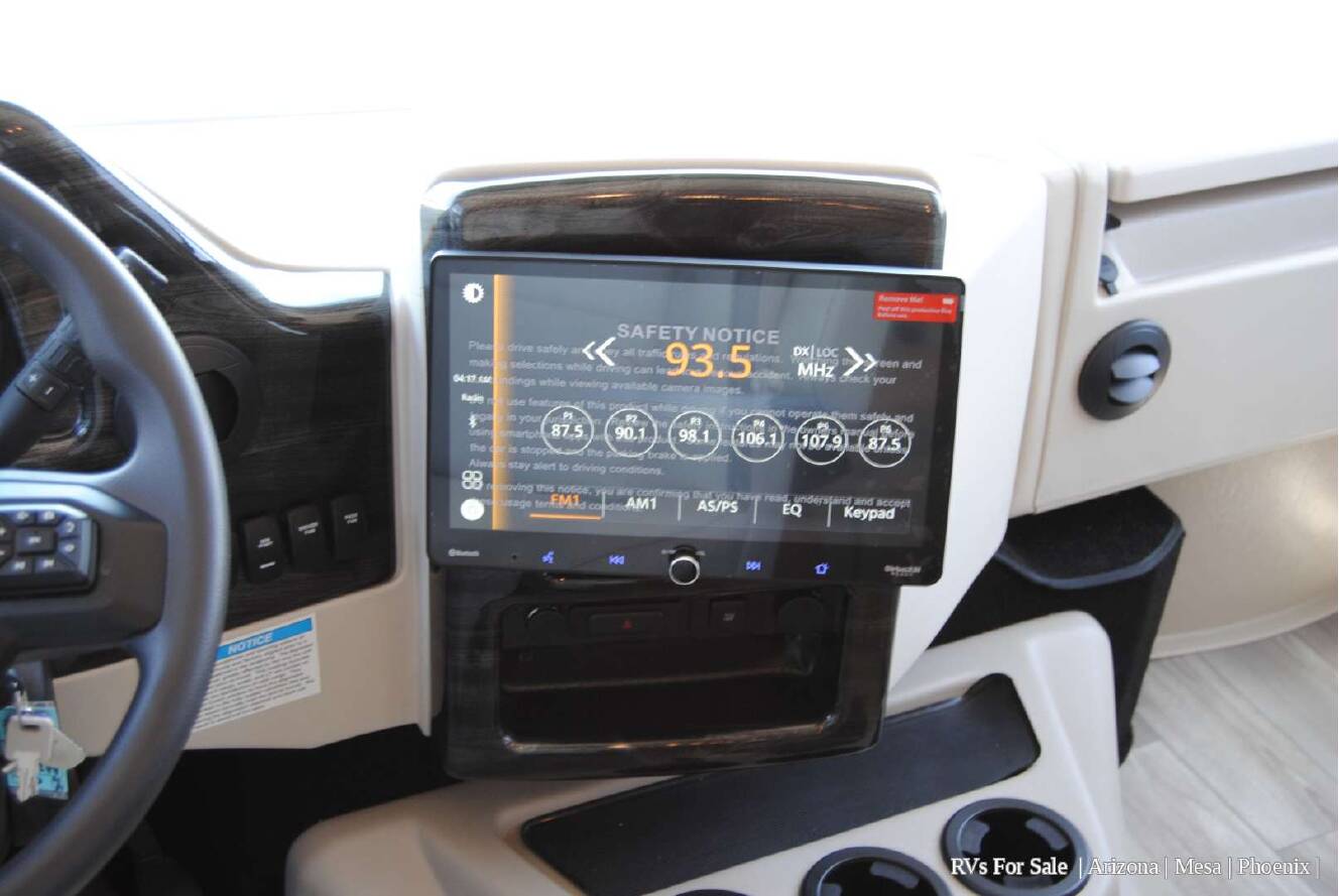 A photo of this 2026 Thor Motor Coach Luminate Ford F-53 MM30