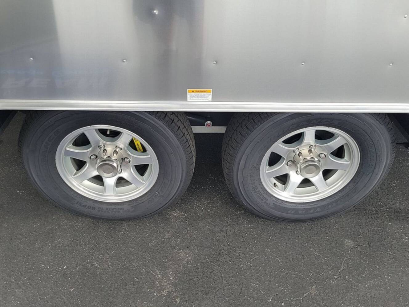 A photo of this 2026 Airstream Flying Cloud ® 25FB Twin
