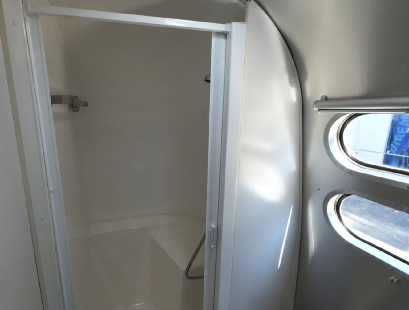 A photo of this 2018 Airstream Flying Cloud 30FB Bunk