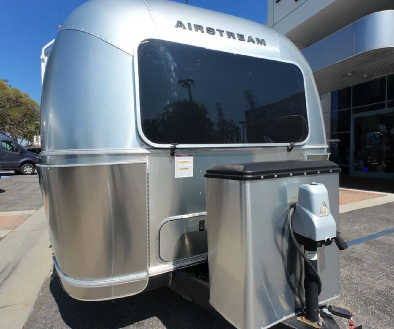 A photo of this 2018 Airstream Flying Cloud 30FB Bunk
