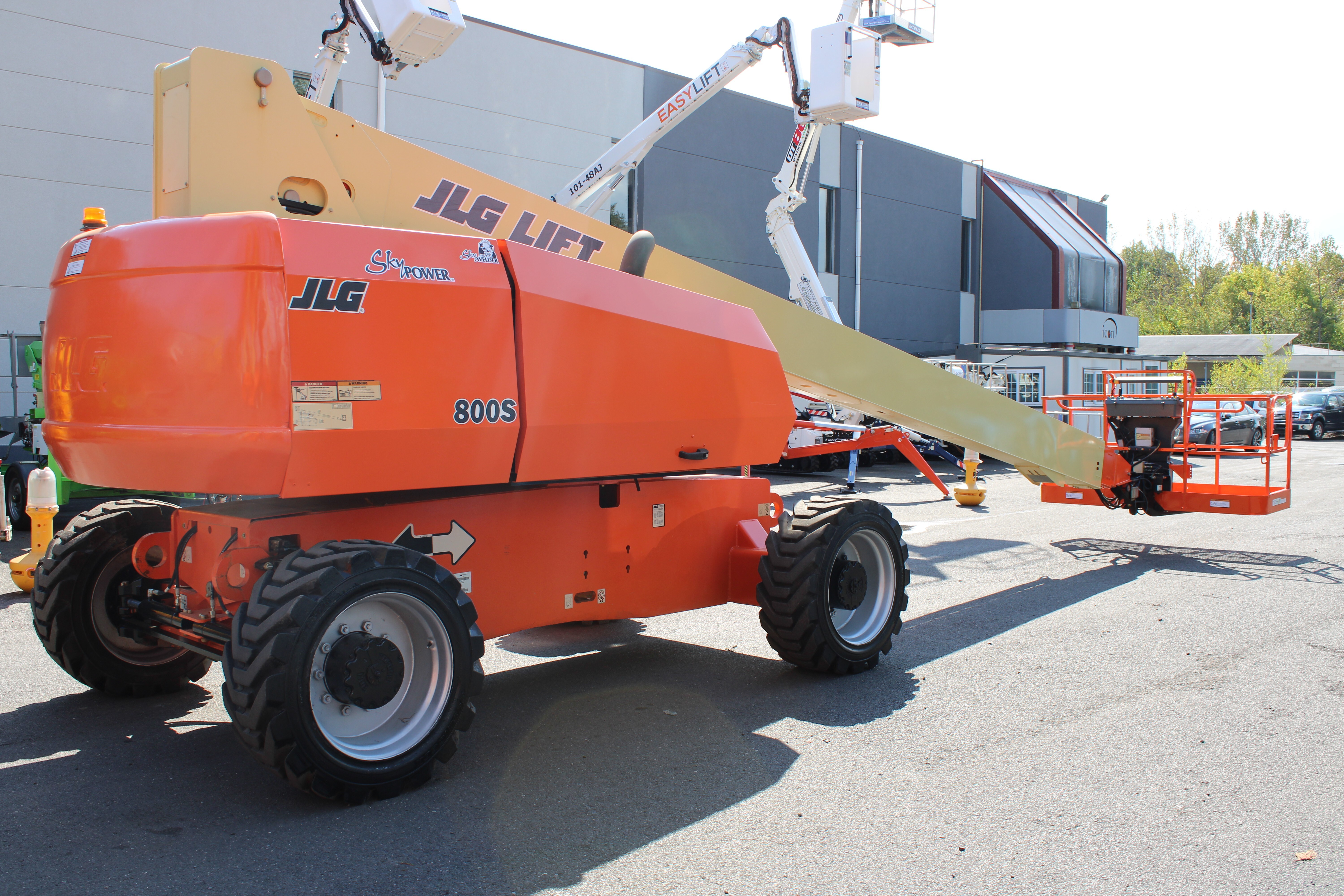 2019 JLG Industries, Inc. 800S in Bristol, PA