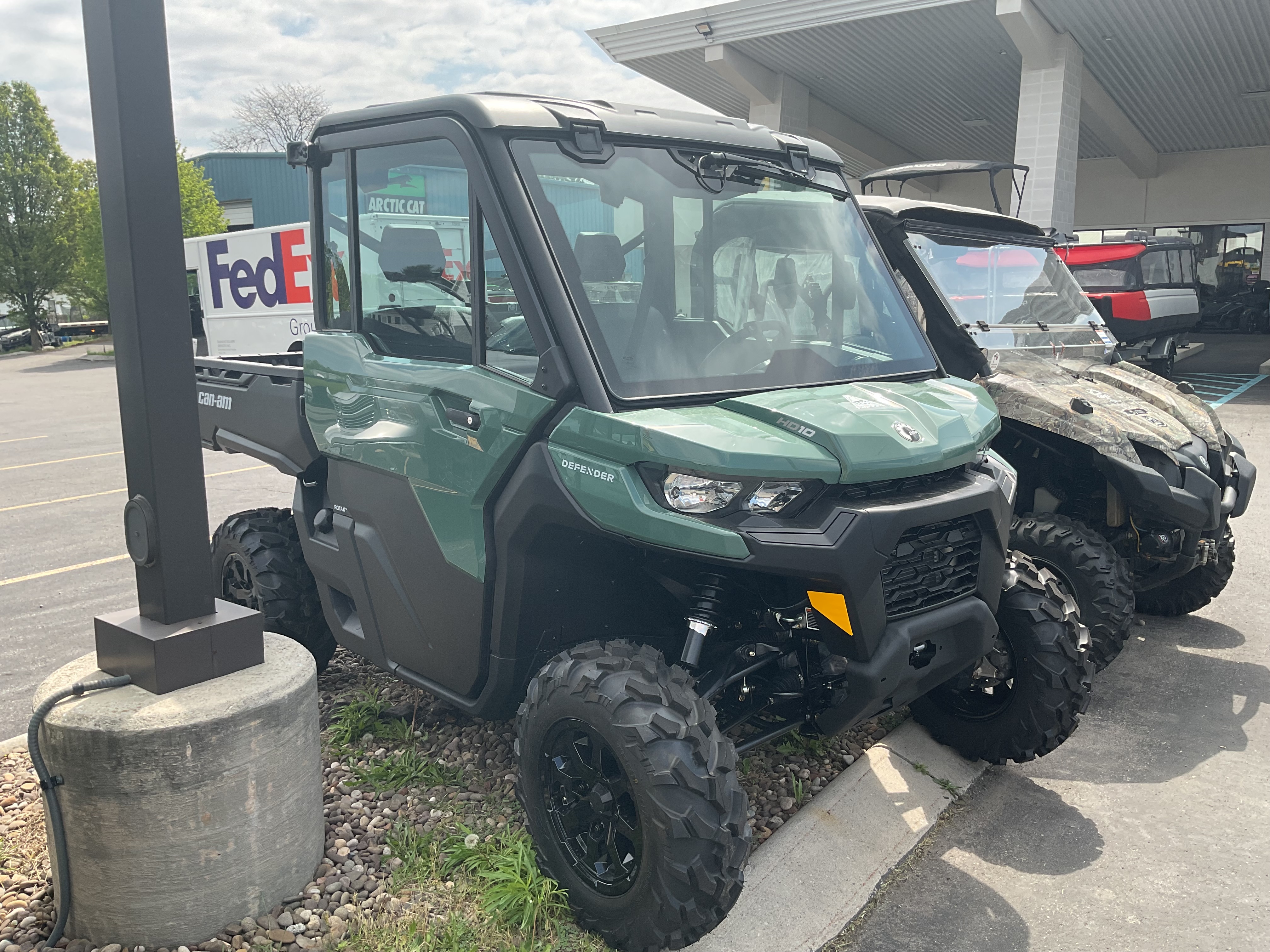 2026 Can-Am DEFENDER DPS CAB HD10 in duncansville PA