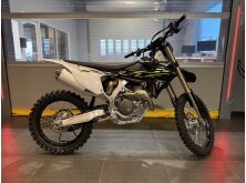 Triumph TF 250‑X Featured in James Bond Game 007 First Light image