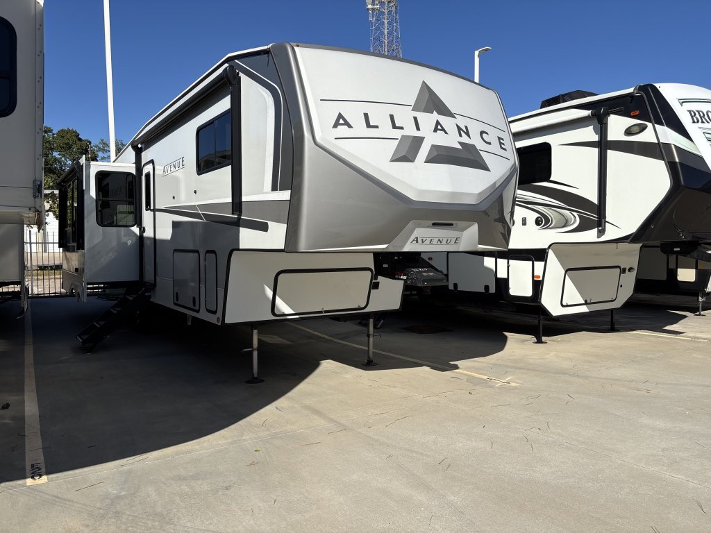 2024 Alliance Rv AVENUE 32RLS in conroe TX