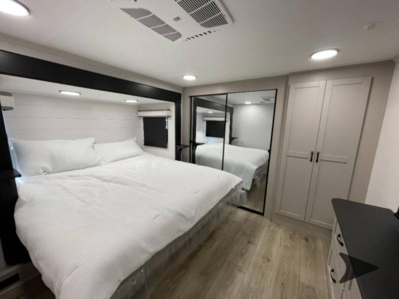 A photo of this 2026 Jayco Seismic 395