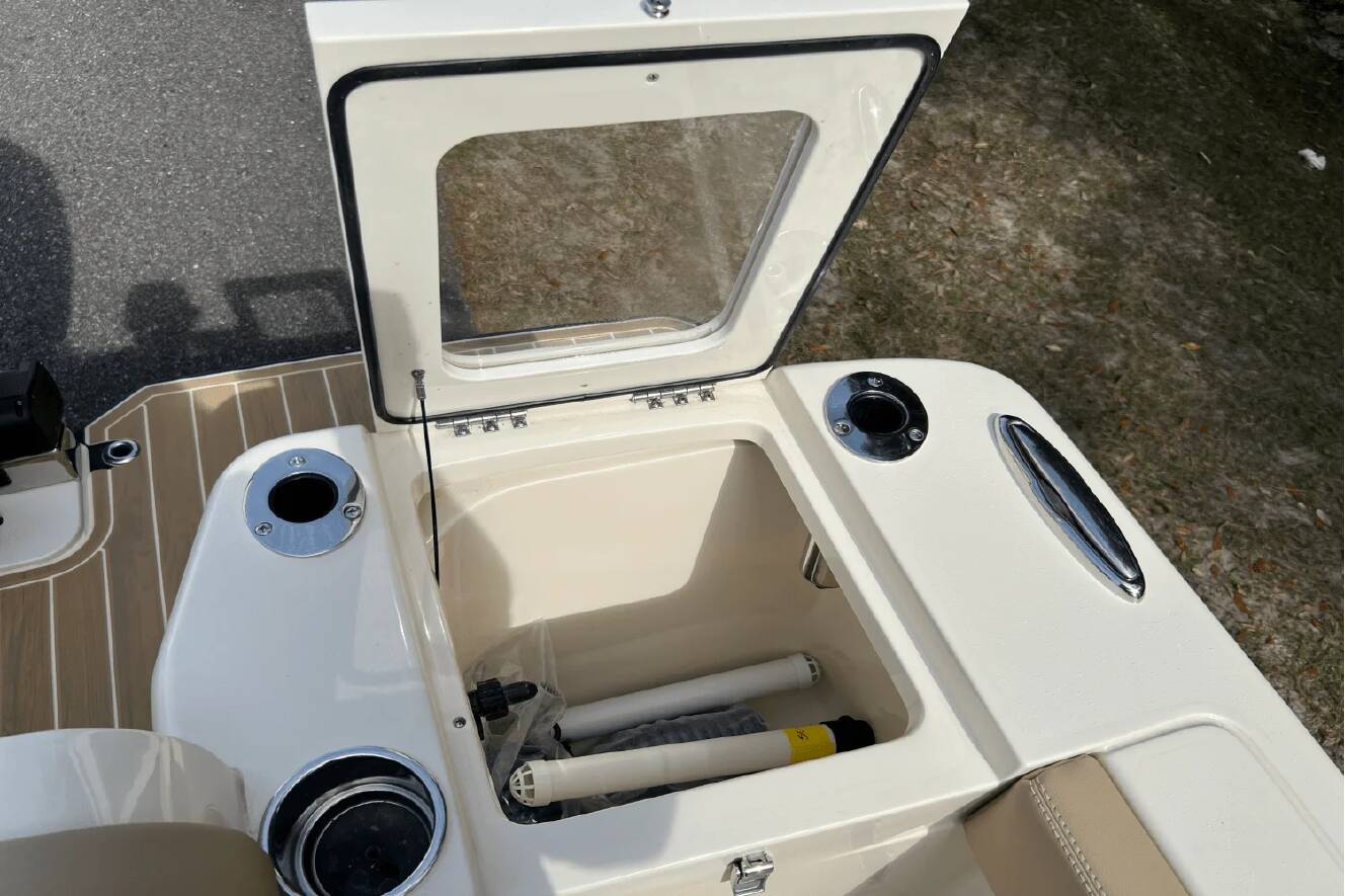 A photo of this 2025 Scout 240 XSF