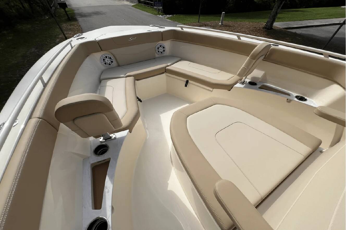 A photo of this 2025 Scout 240 XSF