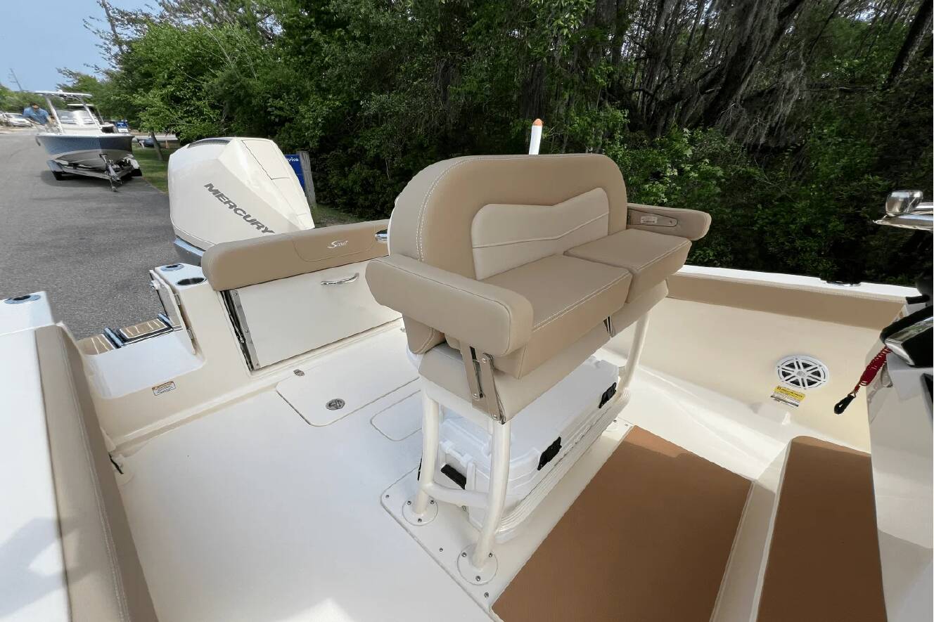 A photo of this 2025 Scout 240 XSF