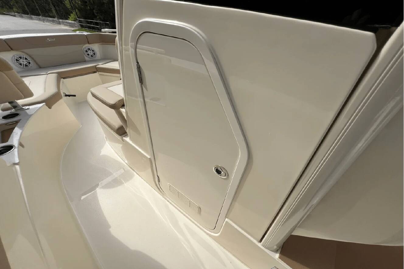 A photo of this 2025 Scout 240 XSF
