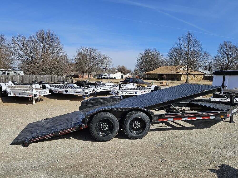 2024 DIAMOND C Diamond C HDT-207 Full TIlt Trailer 20'X82" Steel in Broken Arrow, OK