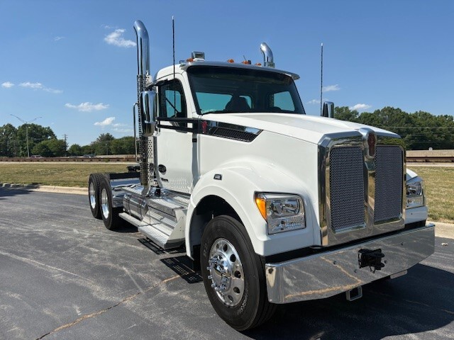 2027 KENWORTH T880S PH in Greensboro, NC