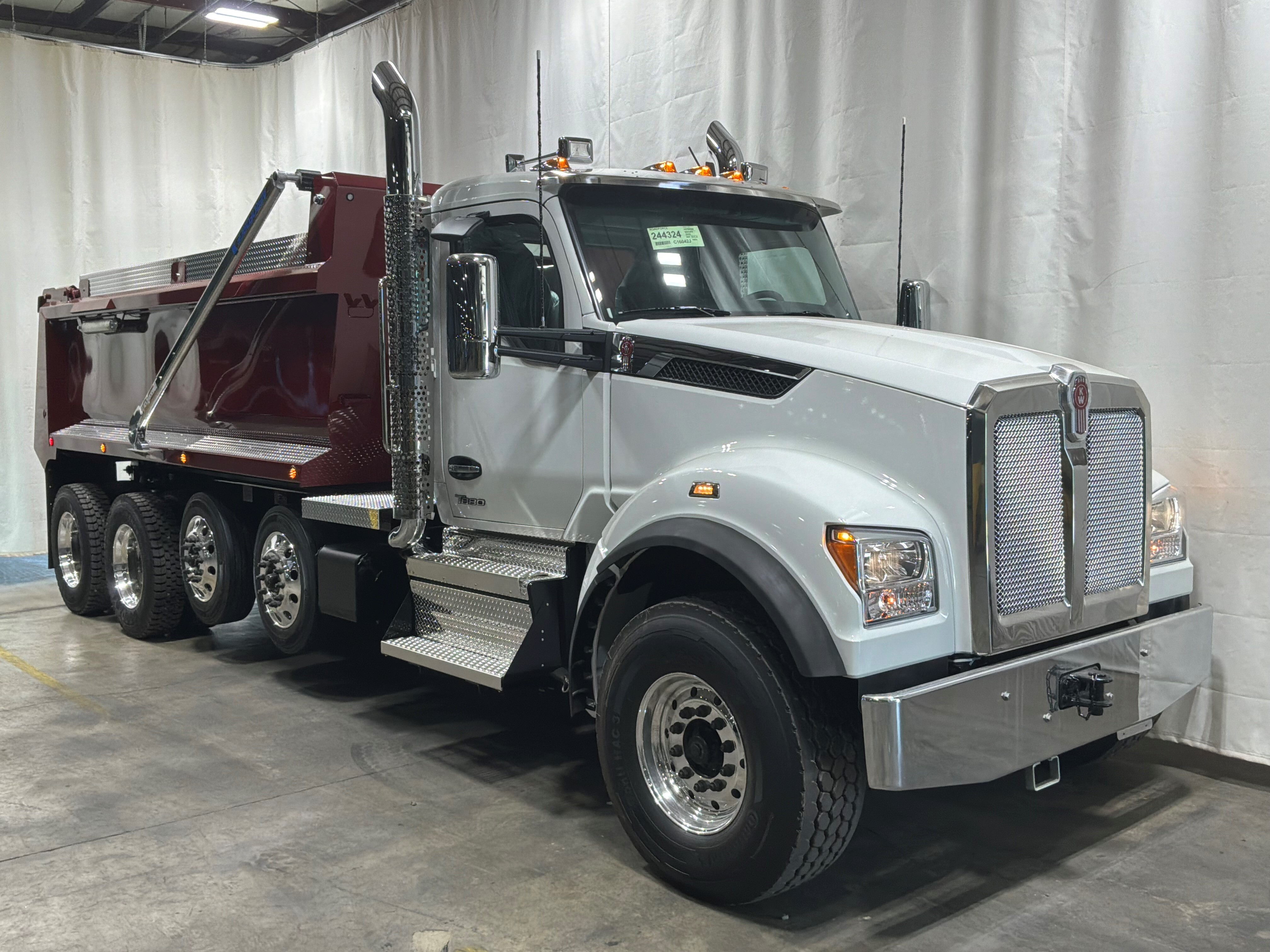 2027 KENWORTH T880S PH in Raleigh, NC