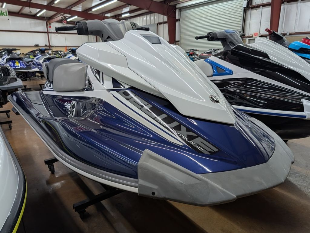 2016 Yamaha VX® Deluxe DELUXE in Macon, GA