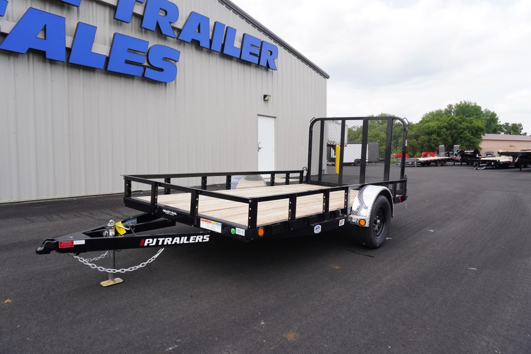 2026 PJ Trailers 77'x12ft Utility in Jordan, MN
