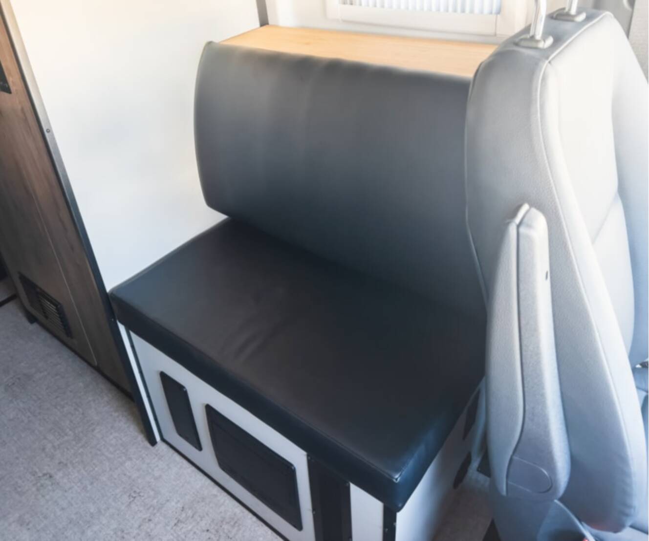 A photo of this 2026 Tiffin TIFFIN GH1-SE-BENCH