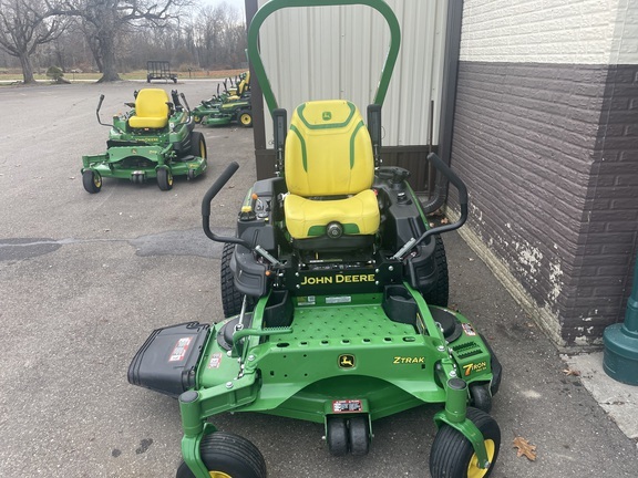 2023 John Deere Z920M in Kinsman, OH