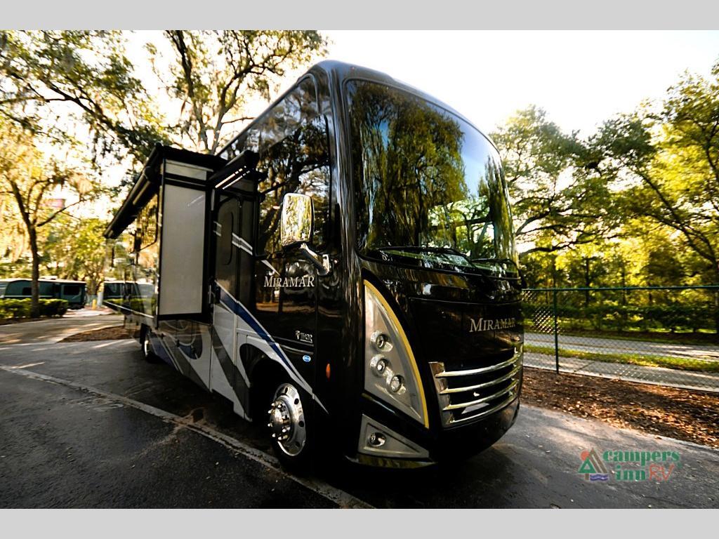 2022 Thor Motor Coach Miramar 35.2 in seffner FL