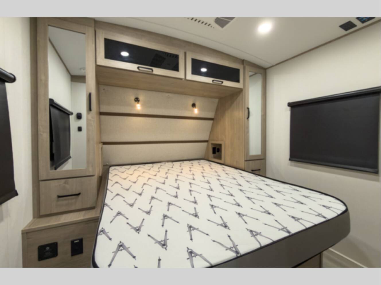 A photo of this 2027 Grand Design Imagine 2600RB