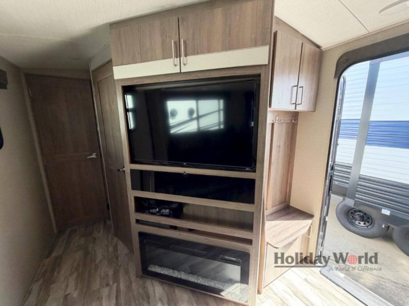 A photo of this 2021 Grand Design Imagine 3250BH