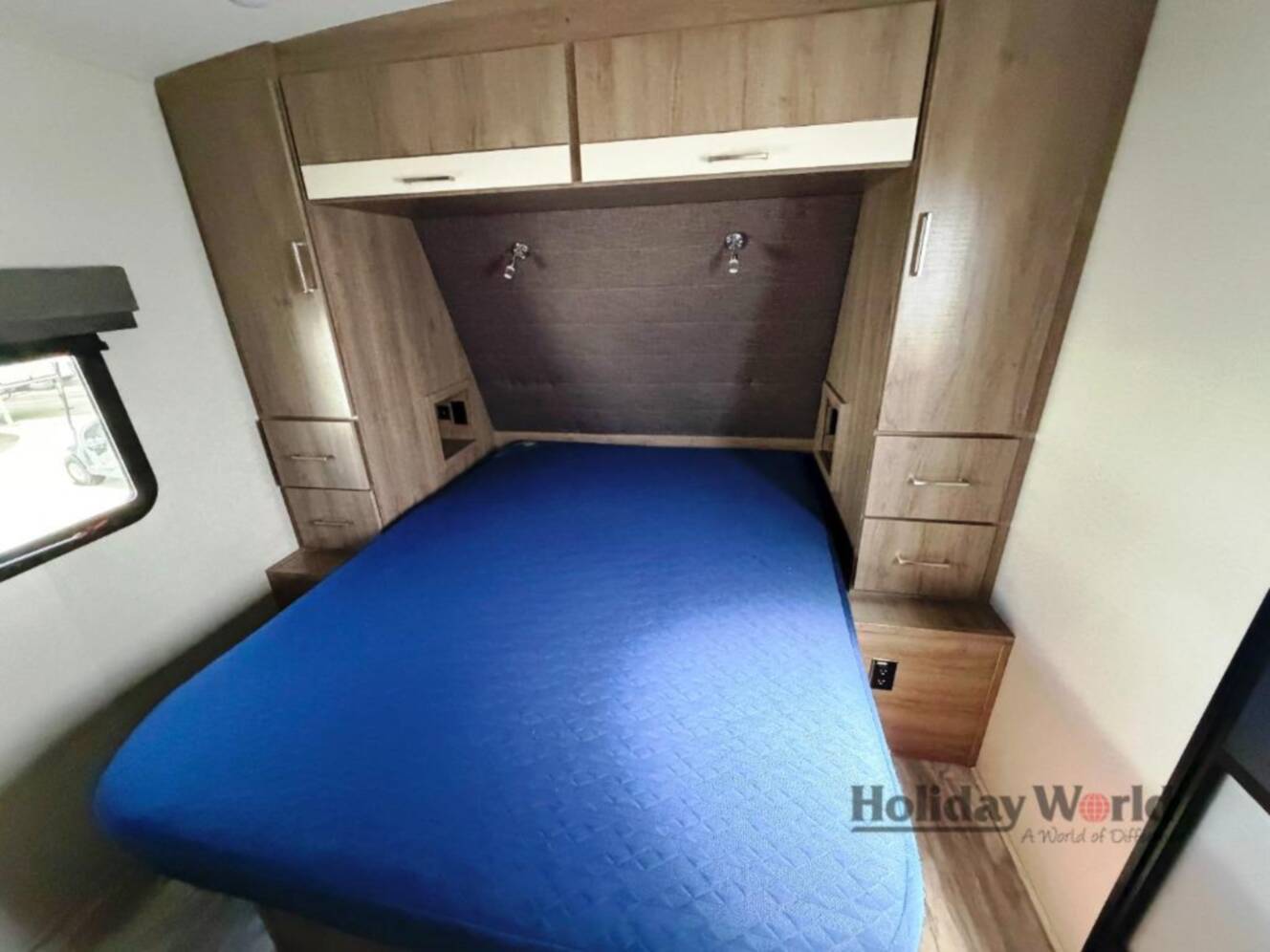 A photo of this 2021 Grand Design Imagine 3250BH