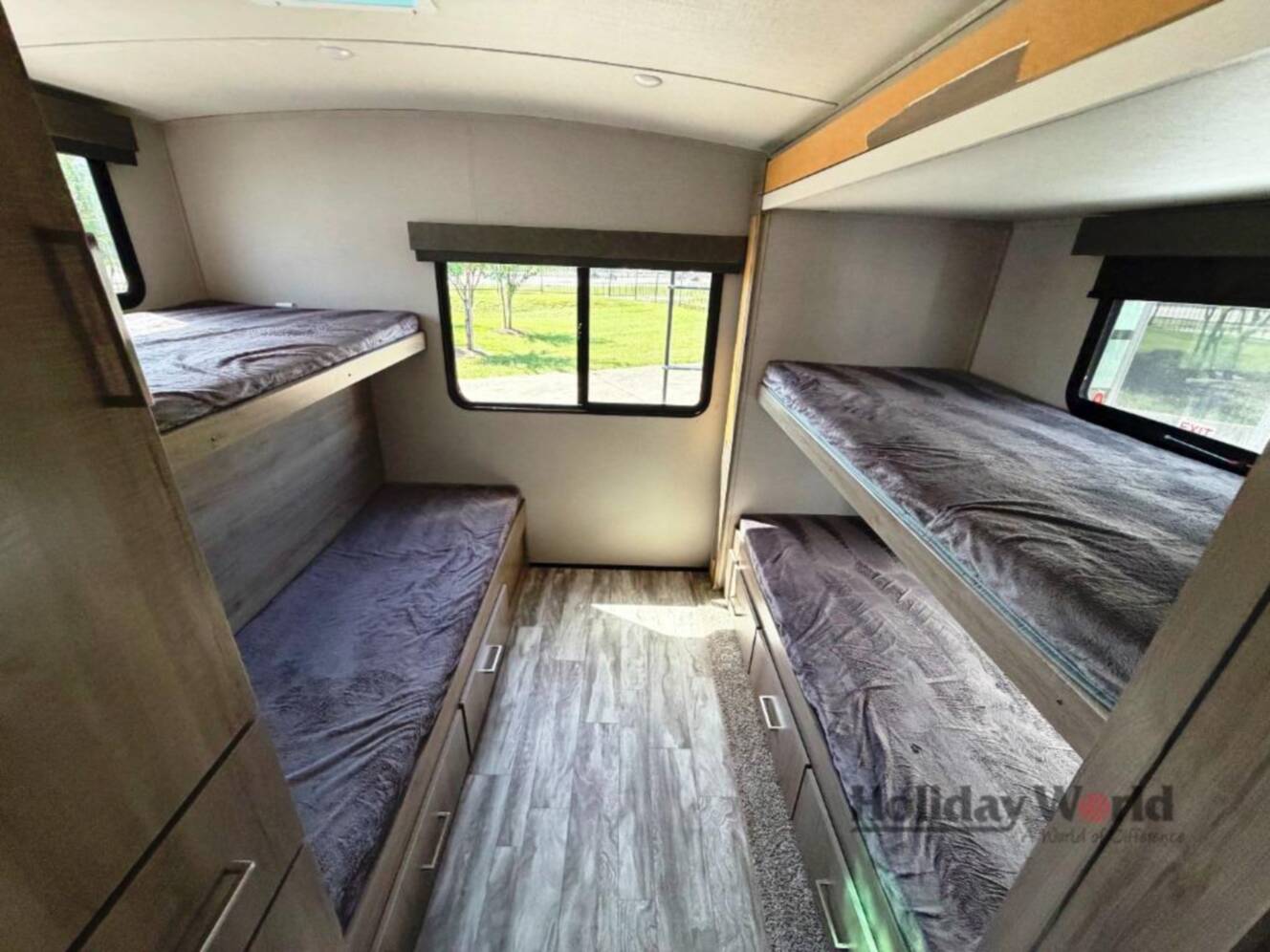 A photo of this 2021 Grand Design Imagine 3250BH