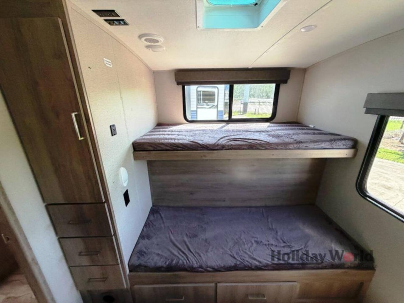 A photo of this 2021 Grand Design Imagine 3250BH