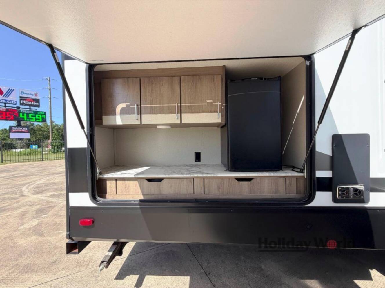 A photo of this 2021 Grand Design Imagine 3250BH