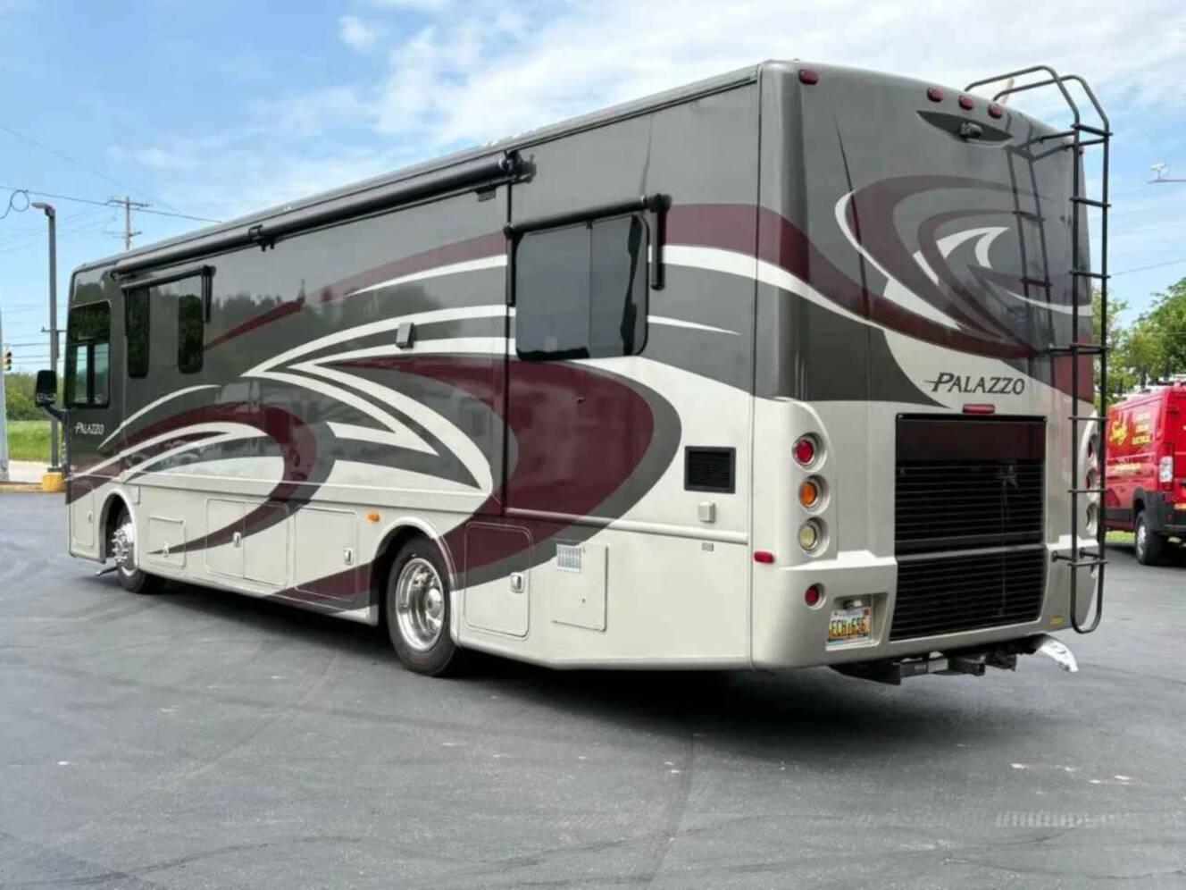 A photo of this 2014 Thor Motor Coach Palazzo 33 2