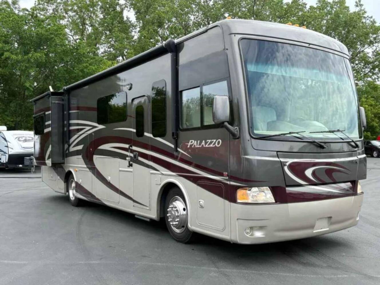A photo of this 2014 Thor Motor Coach Palazzo 33 2