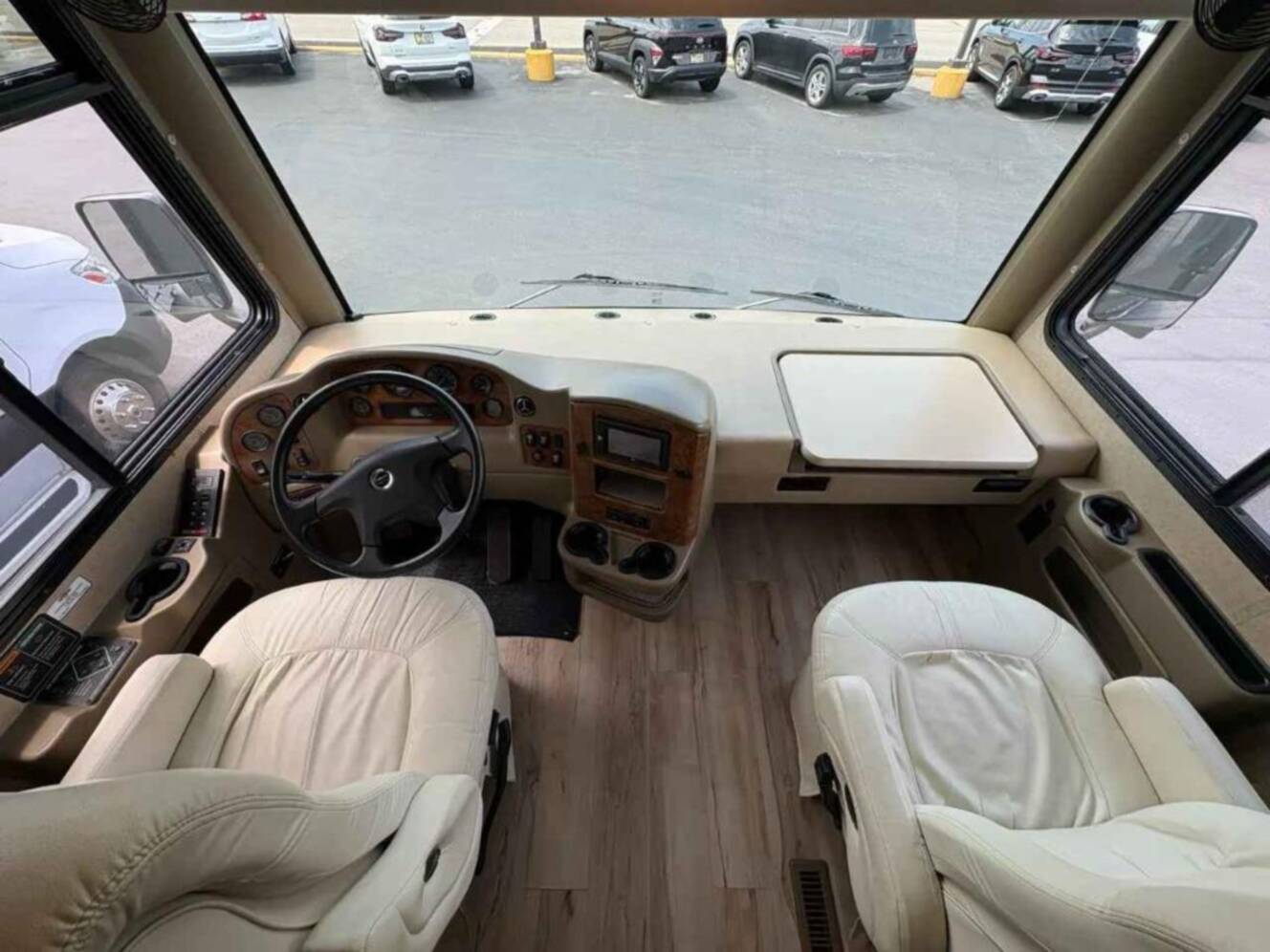 A photo of this 2014 Thor Motor Coach Palazzo 33 2