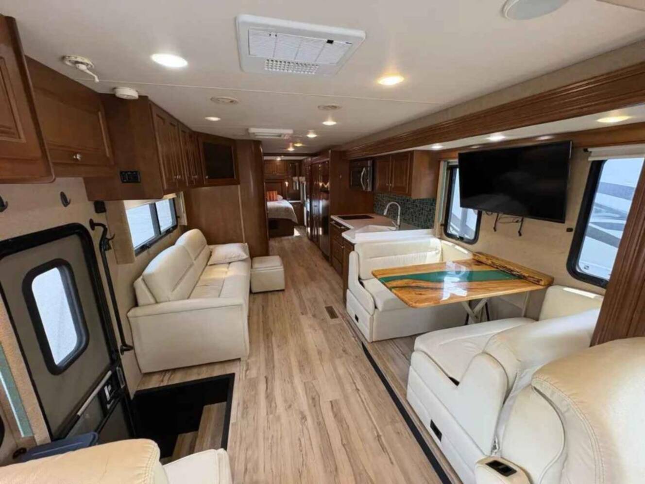 A photo of this 2014 Thor Motor Coach Palazzo 33 2