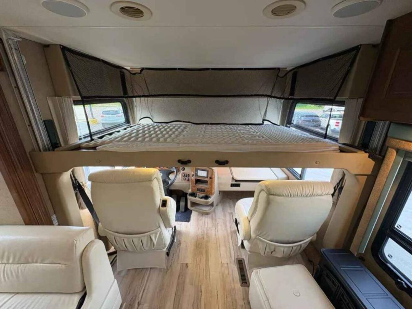 A photo of this 2014 Thor Motor Coach Palazzo 33 2