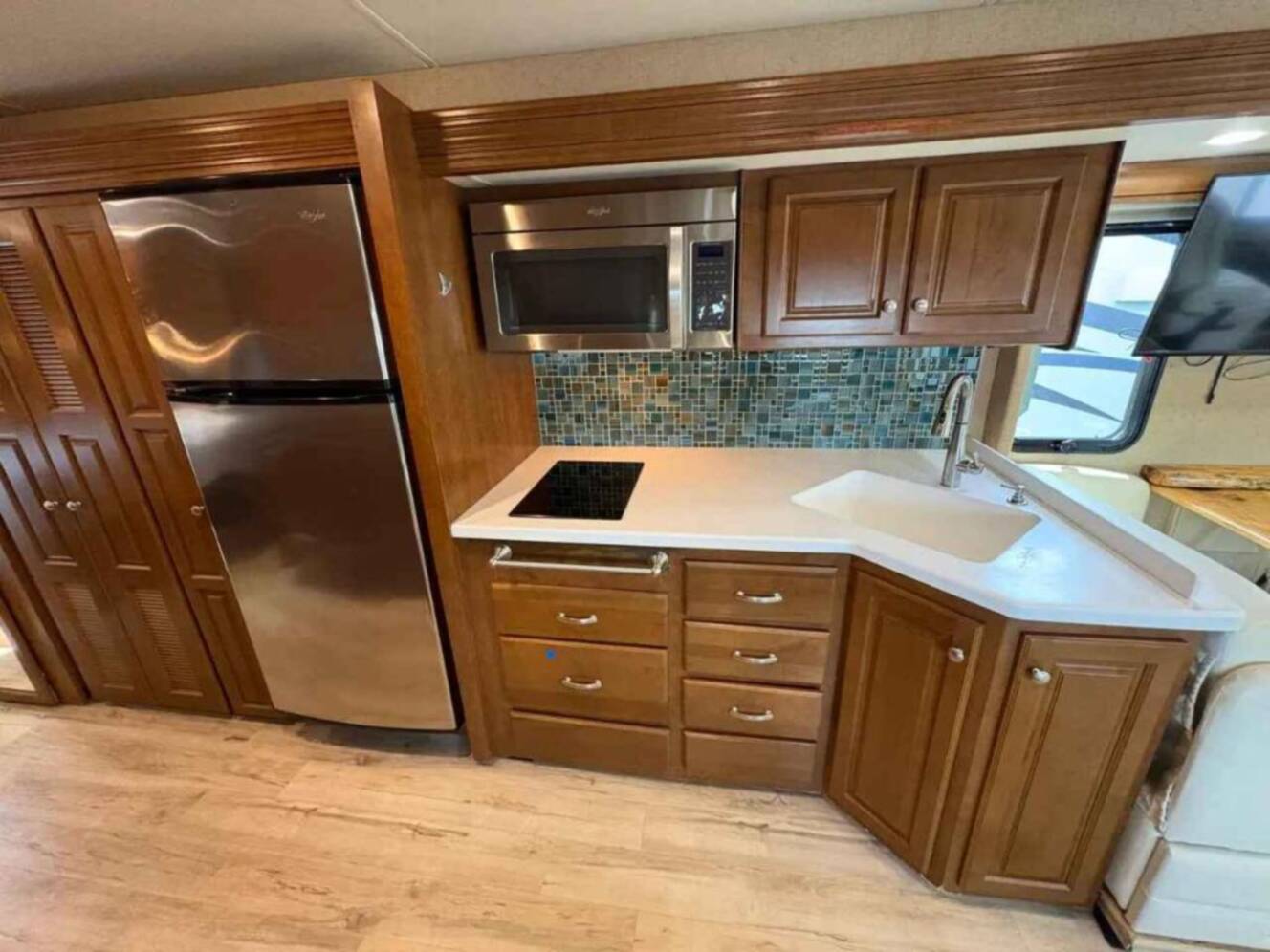 A photo of this 2014 Thor Motor Coach Palazzo 33 2