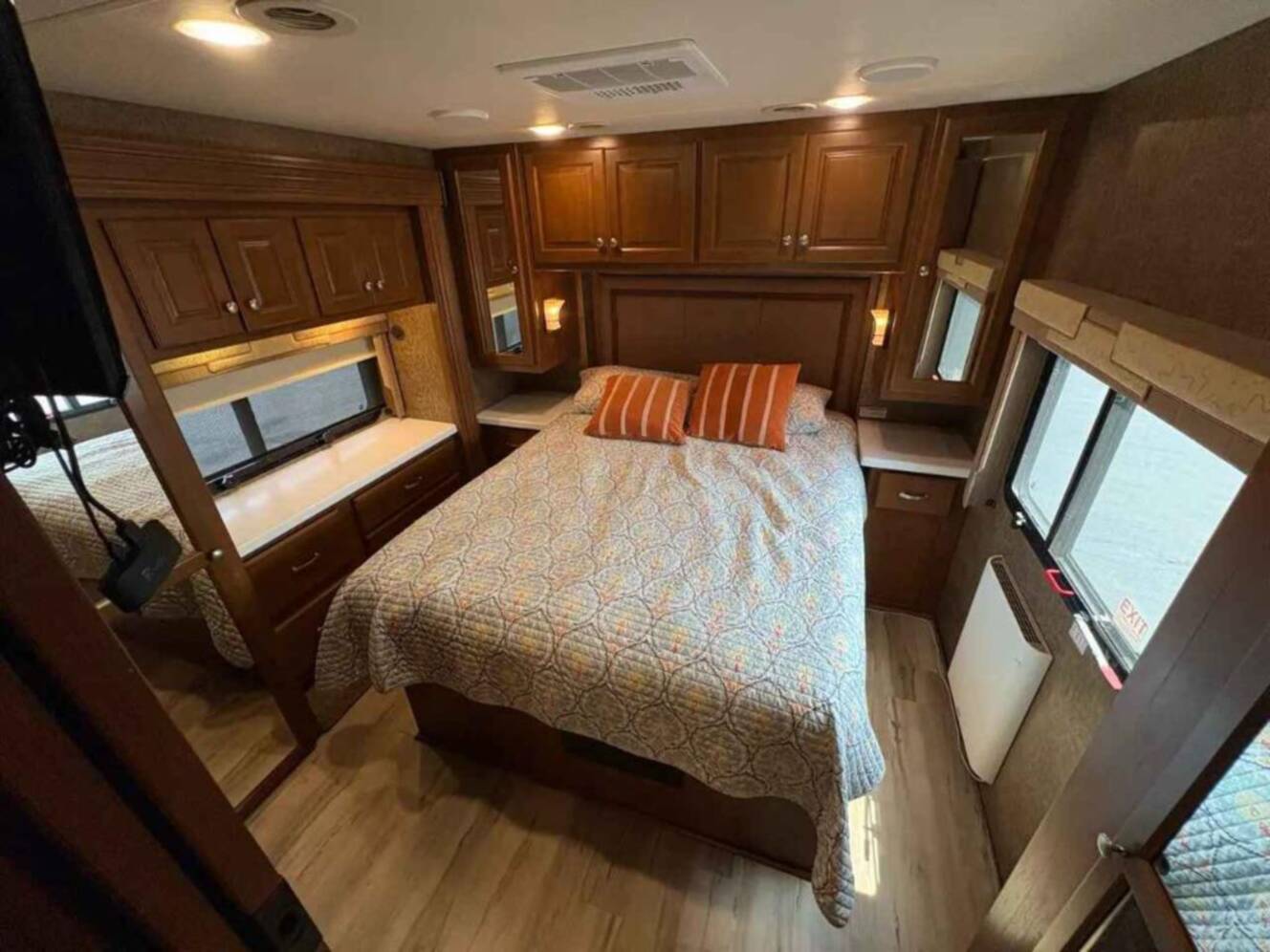 A photo of this 2014 Thor Motor Coach Palazzo 33 2