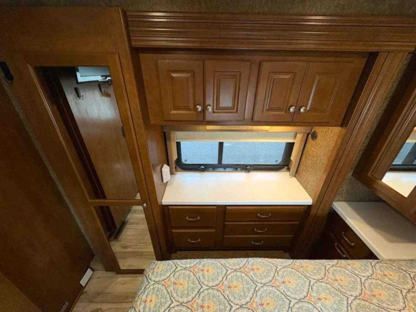 A photo of this 2014 Thor Motor Coach Palazzo 33 2