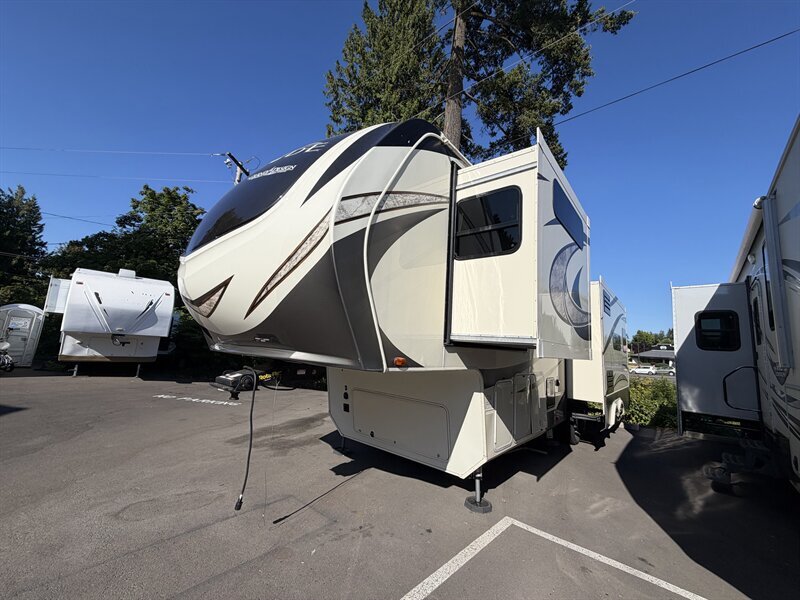 2018 Grand Design Solitude ST310GK in oregon city OR