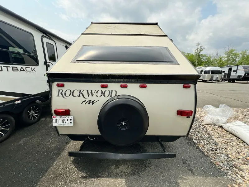 2015 Forest River Rockwood High Wall Series 212HW