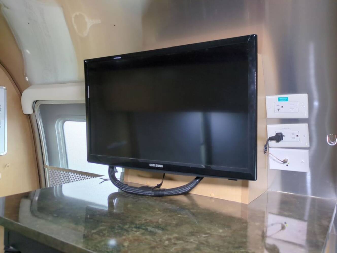 A photo of this 2016 Airstream Flying Cloud 20FB