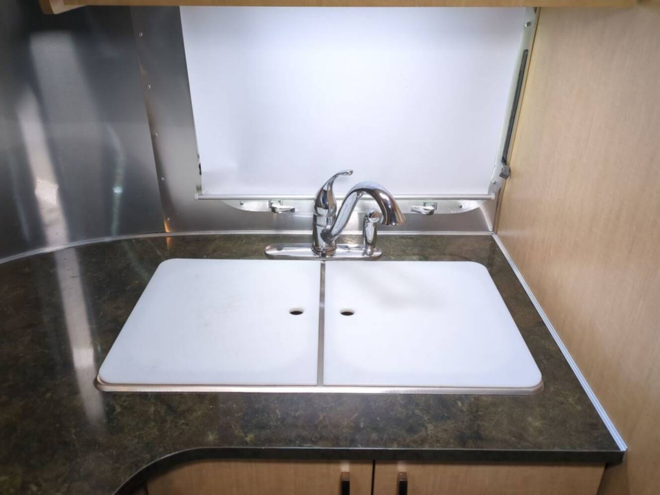 A photo of this 2016 Airstream Flying Cloud 20FB